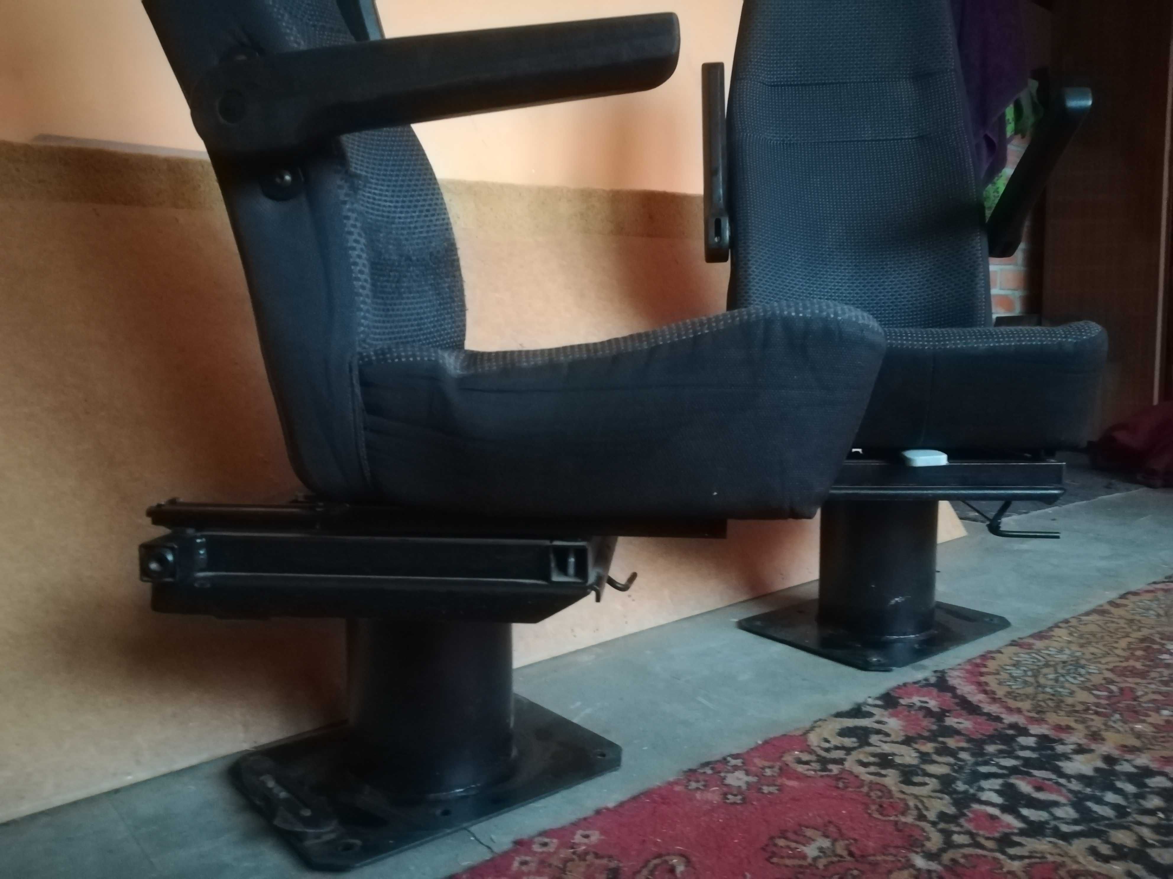 Fotele obrotowe - kamper, bus, motorówka.