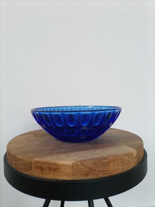 Komplet kobaltowych miseczek – 7 szt., szkło prasowane vintage