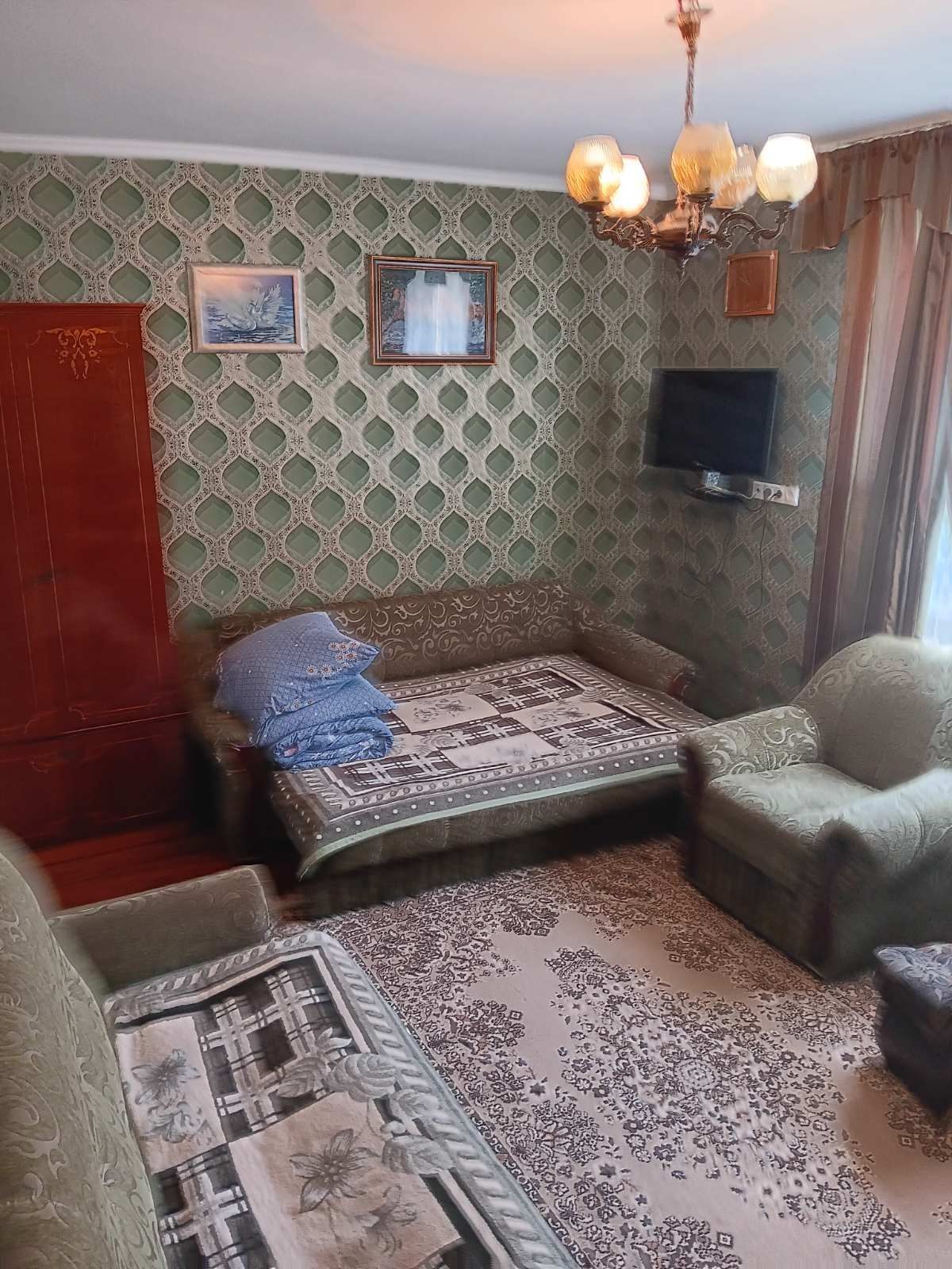 Здаю кімнати подобово