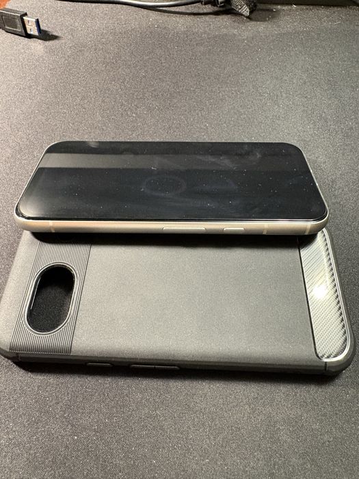 Google Pixel 8a 8/128GB (Porcelain) + Spigen