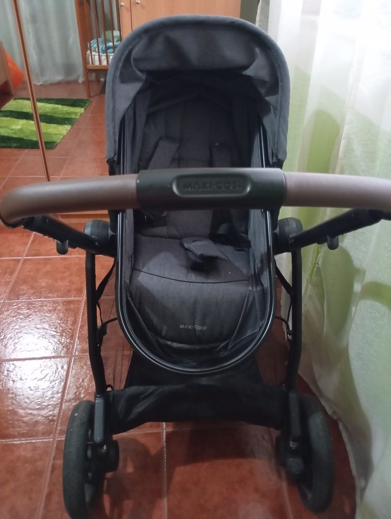 Conjunto cadeira auto + carrinho de passeio maxicosi