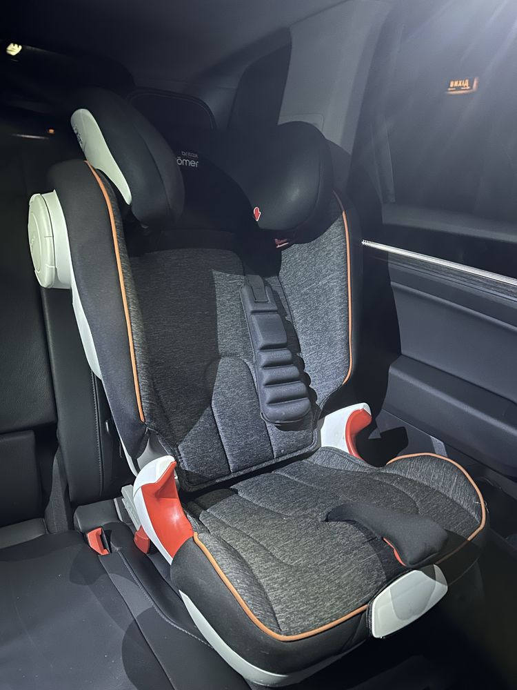Автокрісло Britax Romer Kidfix II XP