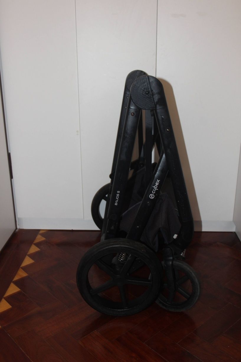 Cybex Balios S + Alcofa + Adaptadores ovo (sem ovo)