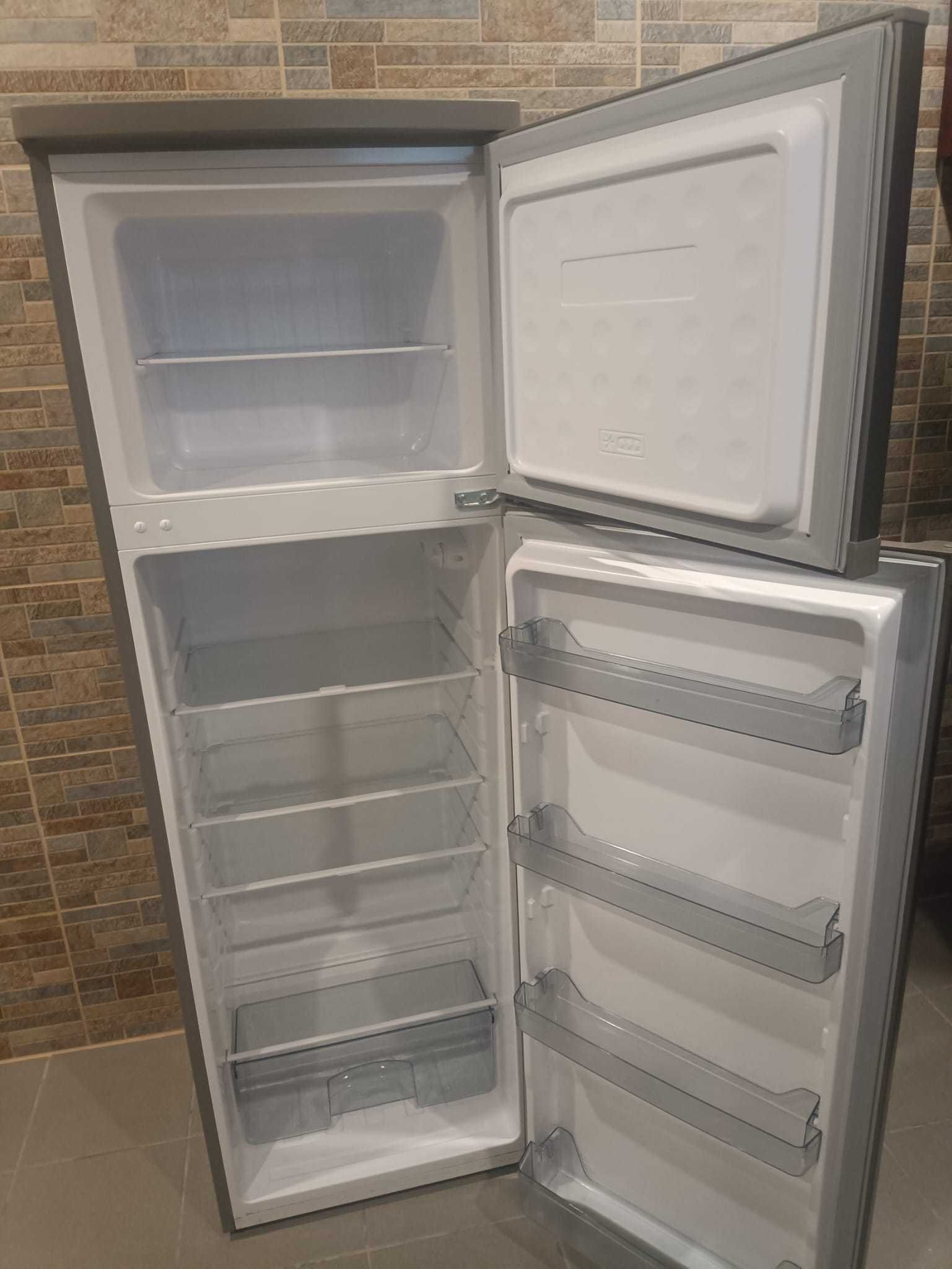 Frigorífico 2 portas com congelador Qilive 248l em inox