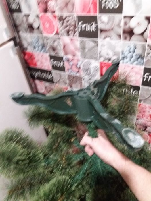 Ёлка искусственная