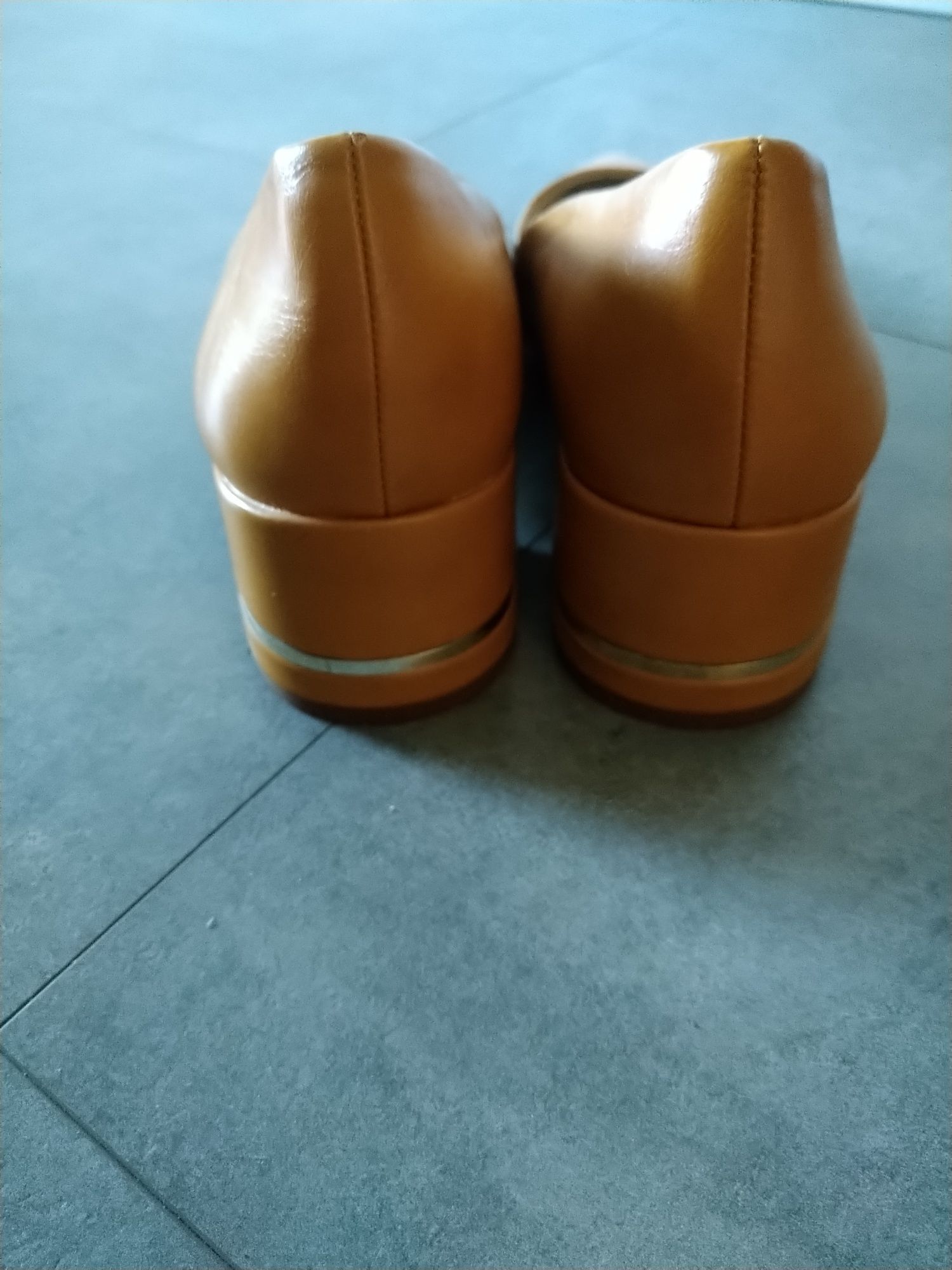 ZARA nowe buty czółenka r. 39