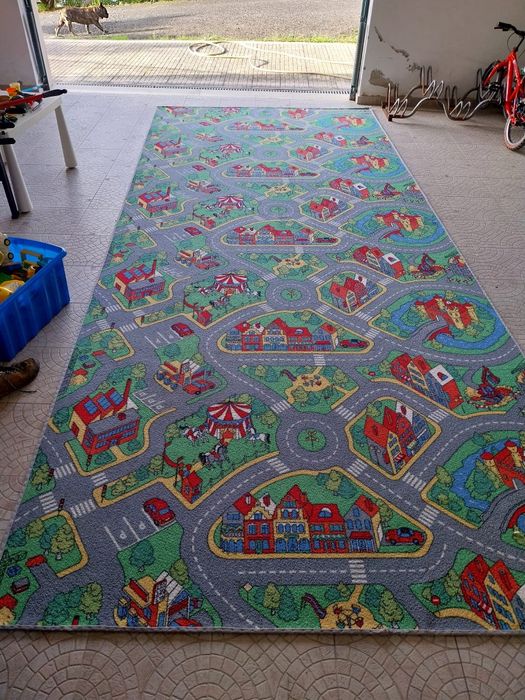 Tapete infantil com base impermeável