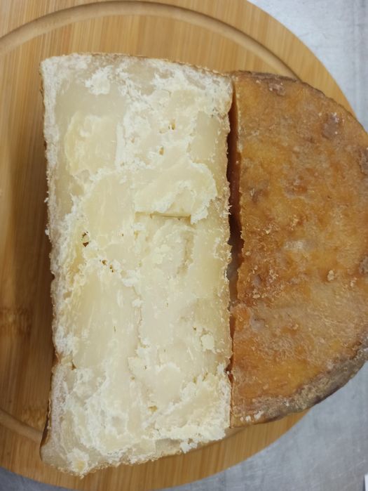 Крафтовий козячий сир, безлактозне молоко
