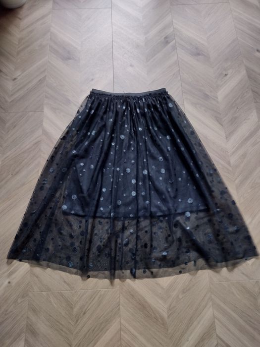 Czarna spódniczka tiul groszki kropki Sinsay M 38. Niektóre groszki tr