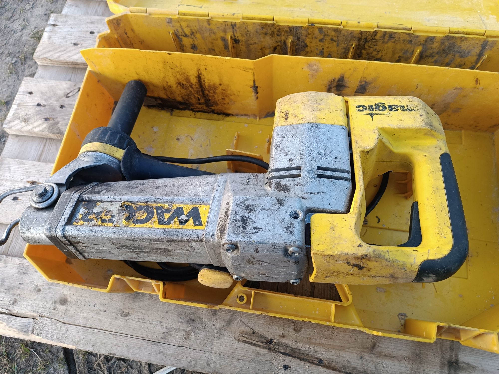 Młot do kucia wyburzeniowy WACKER EH 9 BL/230