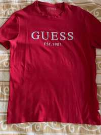 Guess t-shirt vermelha com letra pratedo