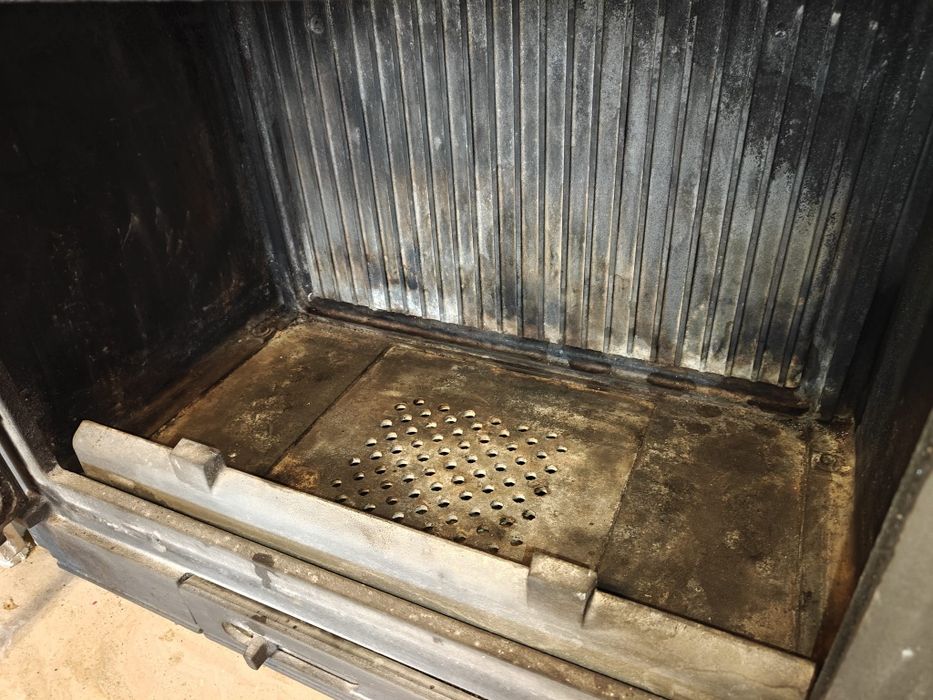 Wkład kominkowy z obudową z marmuru. Nordflam 24kW