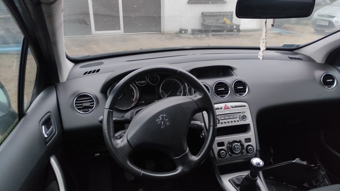 Peugeot 308 , czarny
