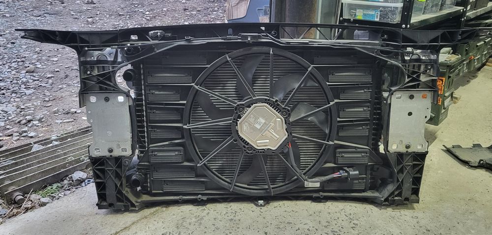Розборка разборка Audi A4 B9 рест, касета радіаторів Audi  A4 b9