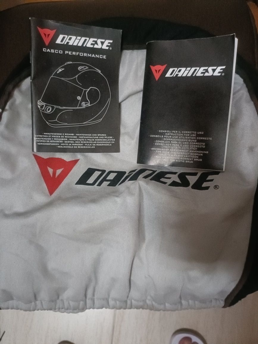 Vendo capacete dainese em muito bom estado.