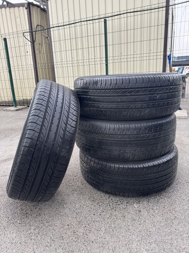 Yokohama BluEarth e70 225/55r18