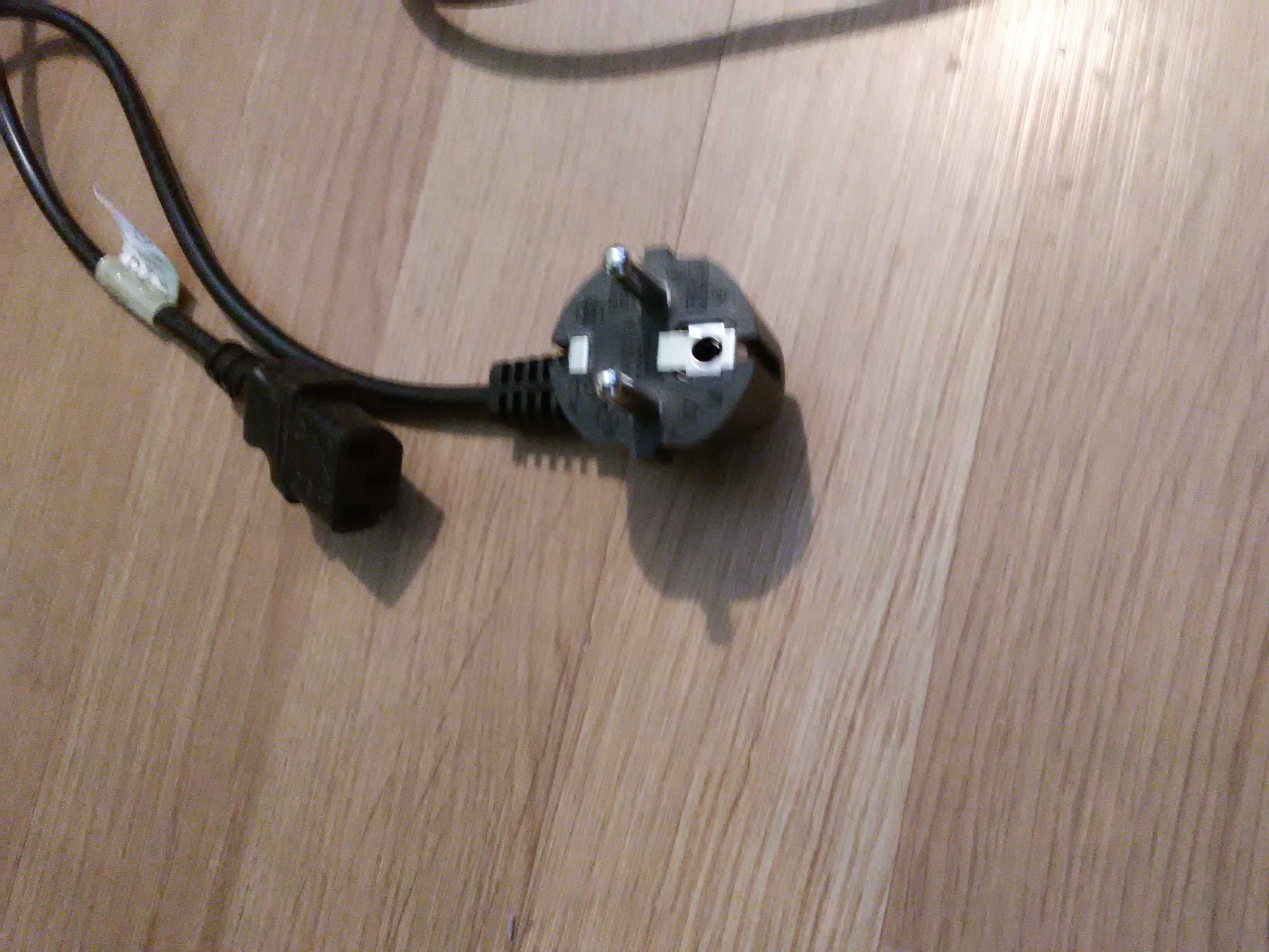 Kabel zasilający do komputera