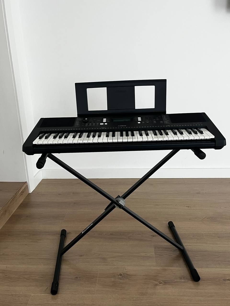Сентизатор Yamaha PSR-E373