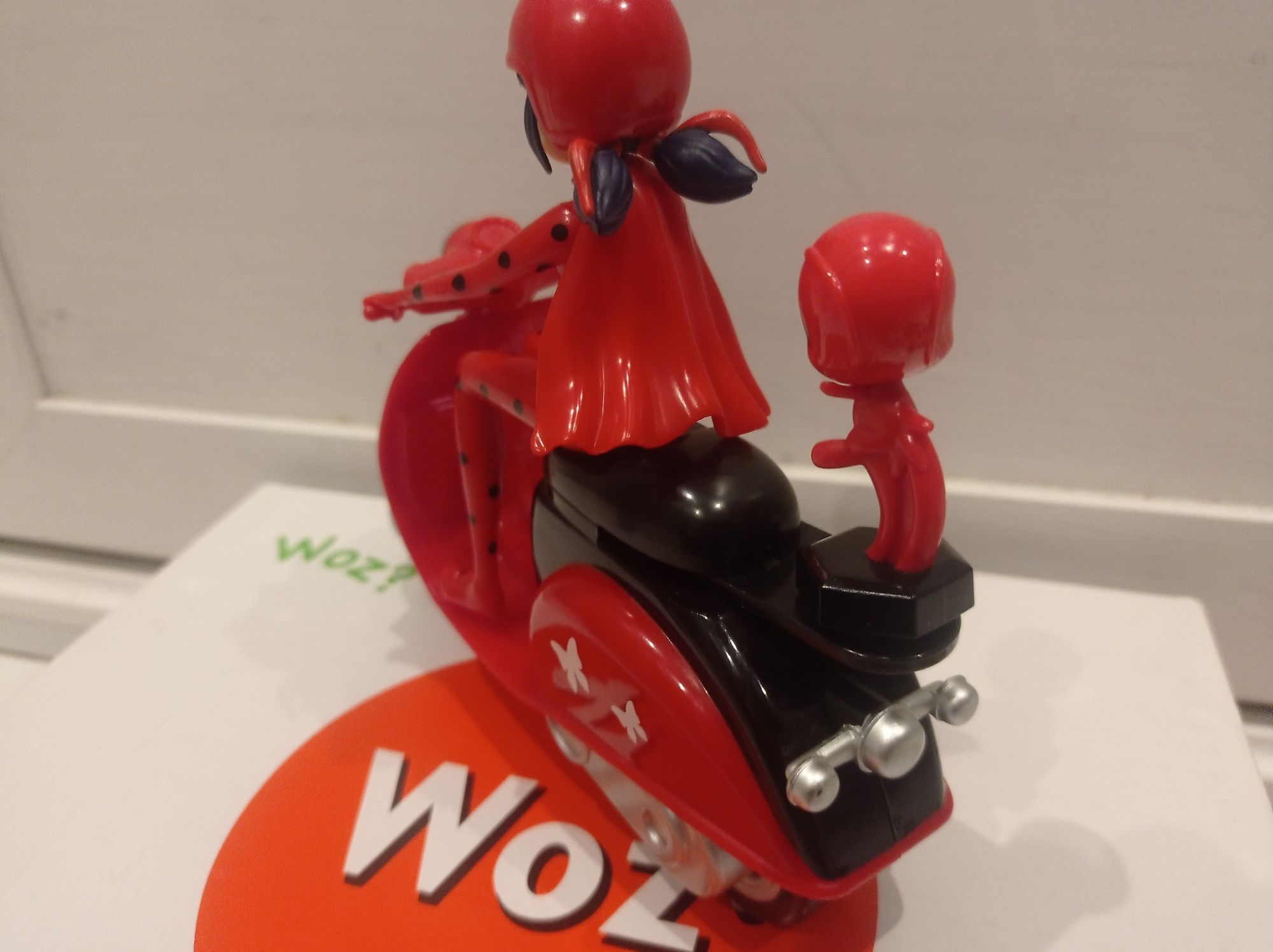 Figurka plus motocykl z bajki Miraculum