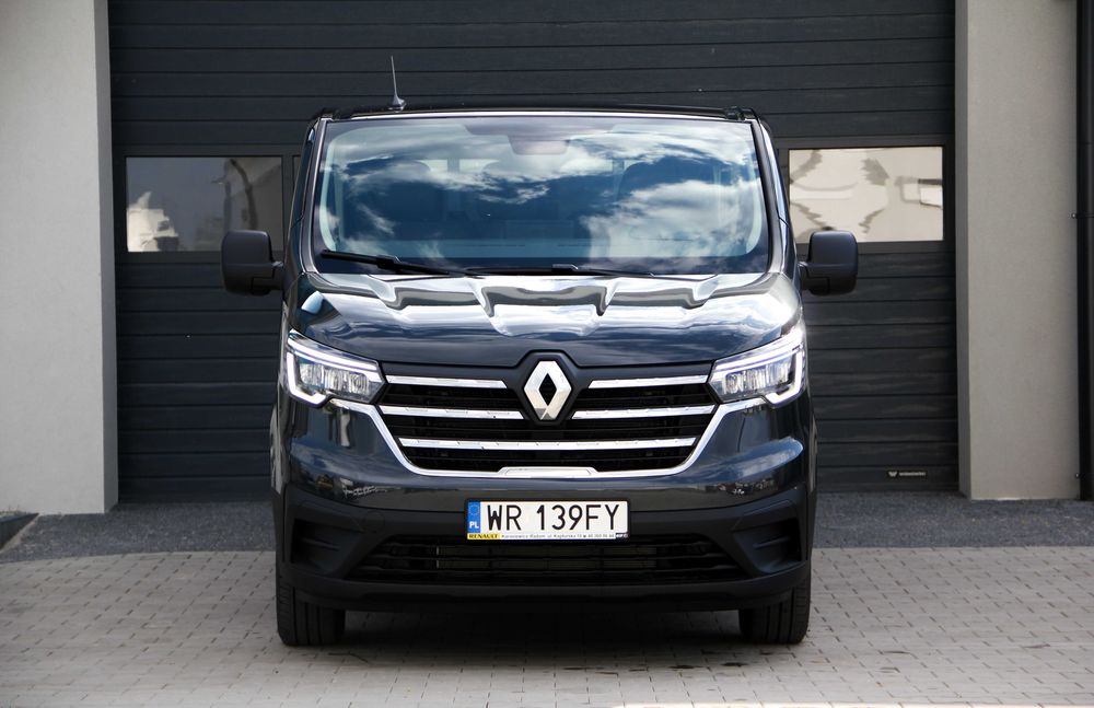 Wynajem Busów 8/9 osobowych Radom, Renault Trafik 2024 Long Automat