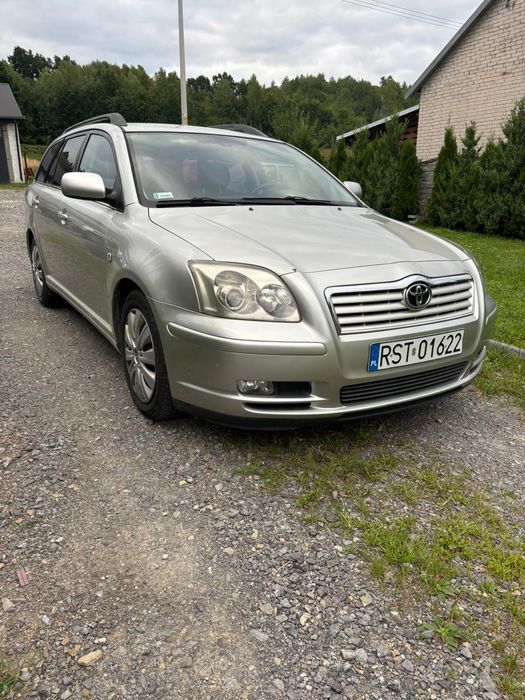 Sprzedam Toyota Avensis kombi t 25