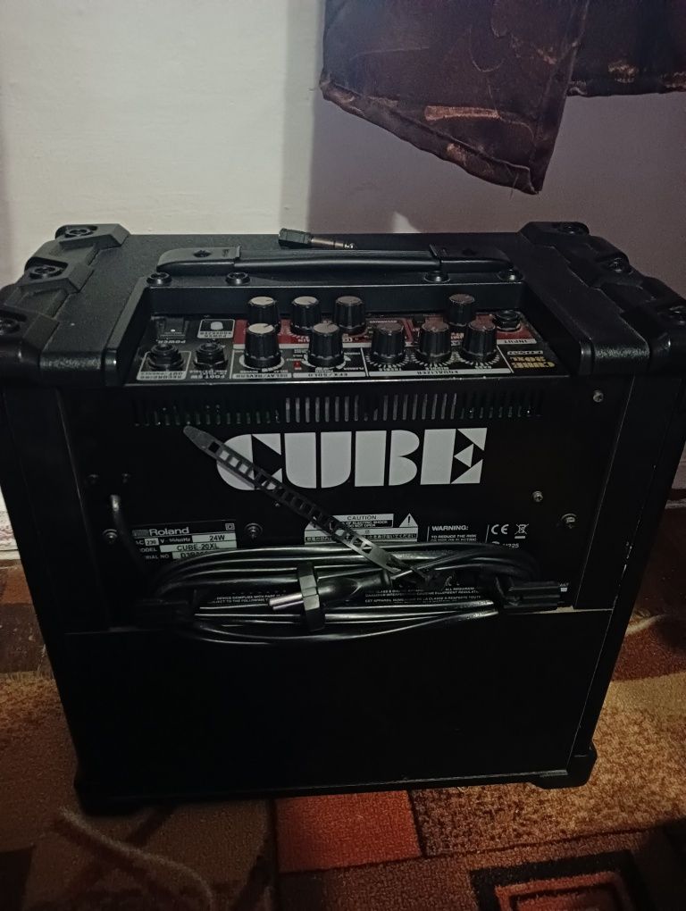 Комбик roland cube 20xl