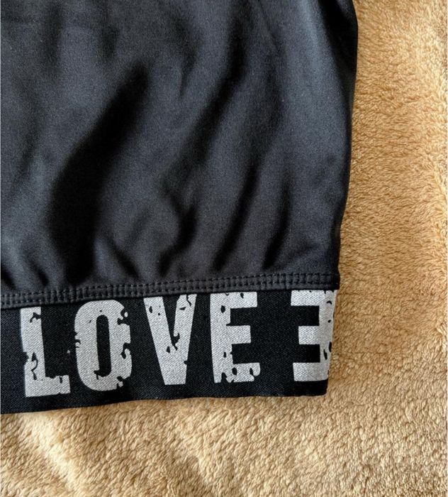 Топ спортивний чорний