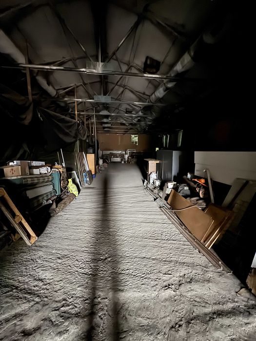 Комерційне приміщення під склад/виробництво в мікрорайоні "Зелений"