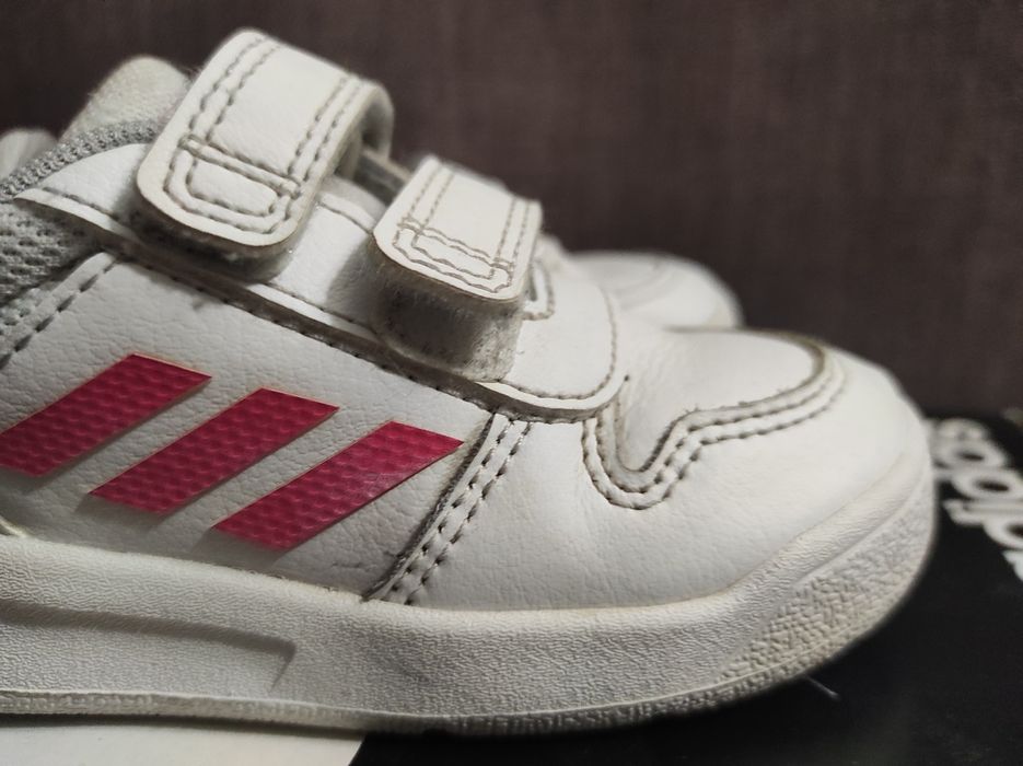 Buciki Adidas dla dziewczynki