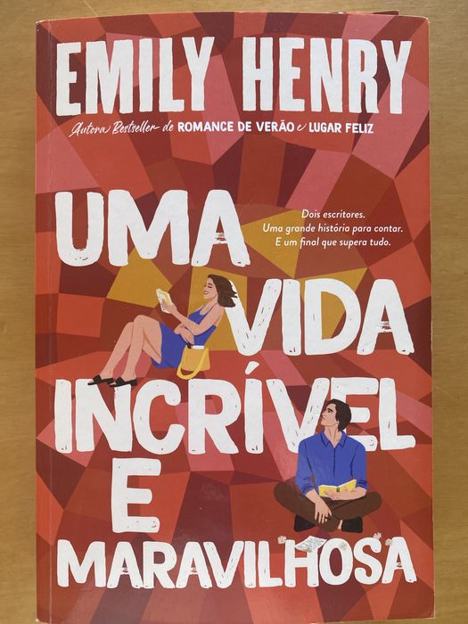 Vendo livro uma vida incrivel e maravilhosa de Emily Henry