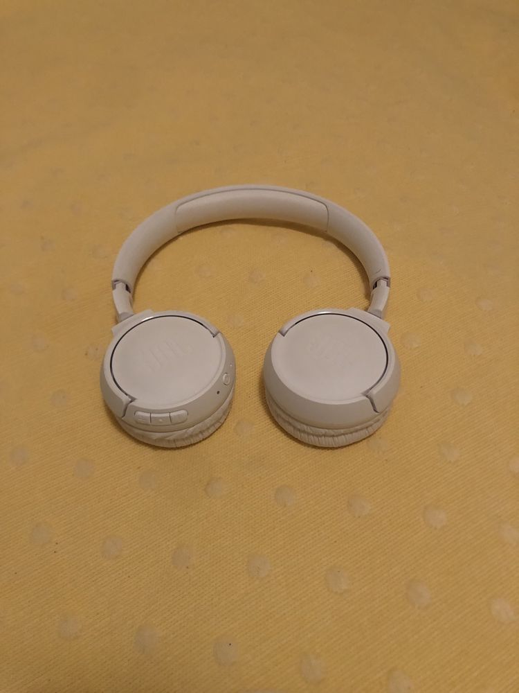 JBL Headphones Bluetooth