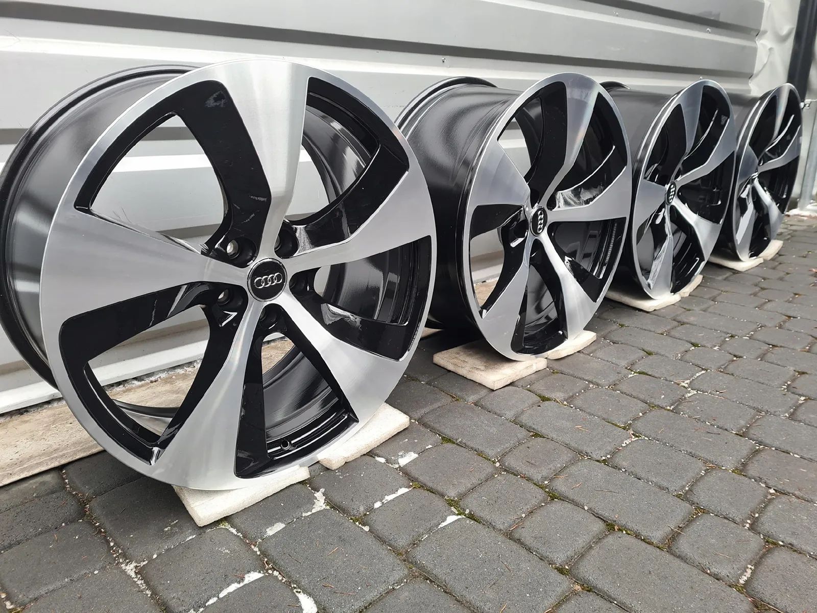 Oryginalne Felgi Audi 21 A5 A6 A7 A8 Q5 Q7 SQ7 Q8