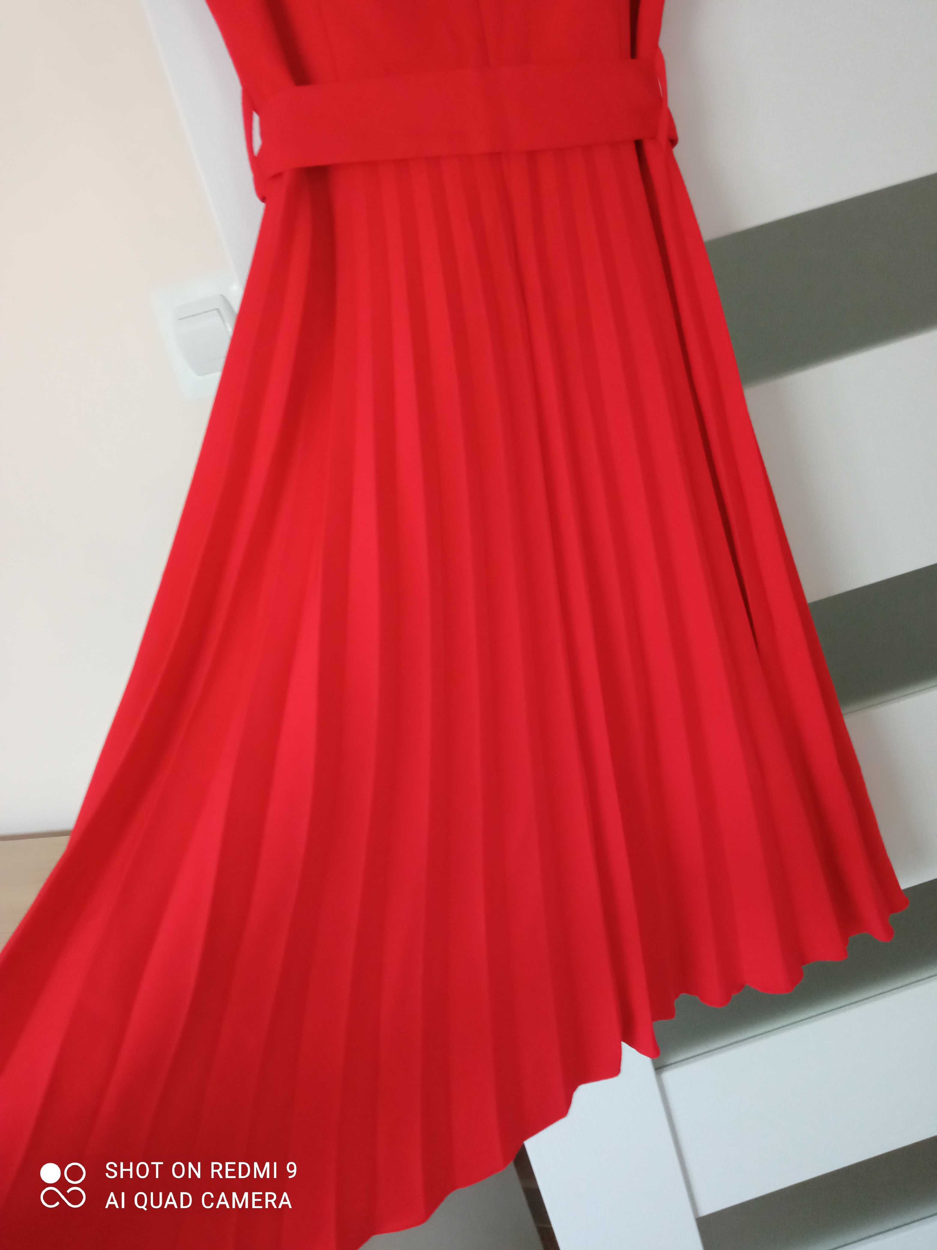 Sukienka czerwona za kolano,rozmiar z metki L