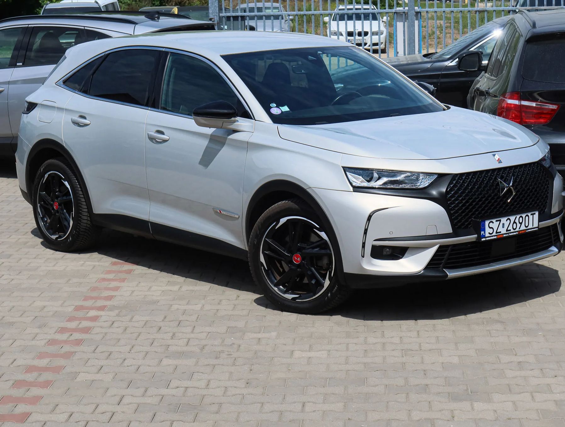DS Automobiles DS 7 Crossback E-Tense 225ps Performance Line Biała Perła Alkantara Kamera 19 Webasto