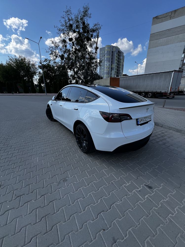 Tesla model Y Performance 2022