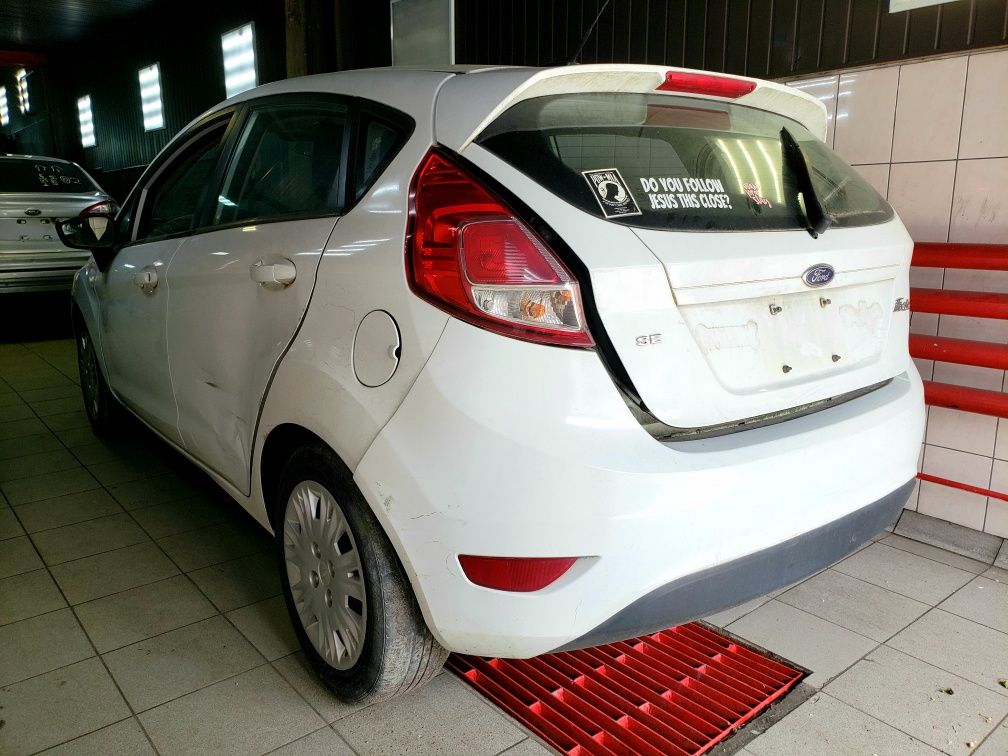 Ford Fiesta mk7 USA мк7 Разборка Крышка багажника Ляда США Розборка