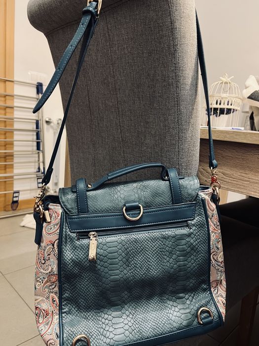 Mala com alça regulável