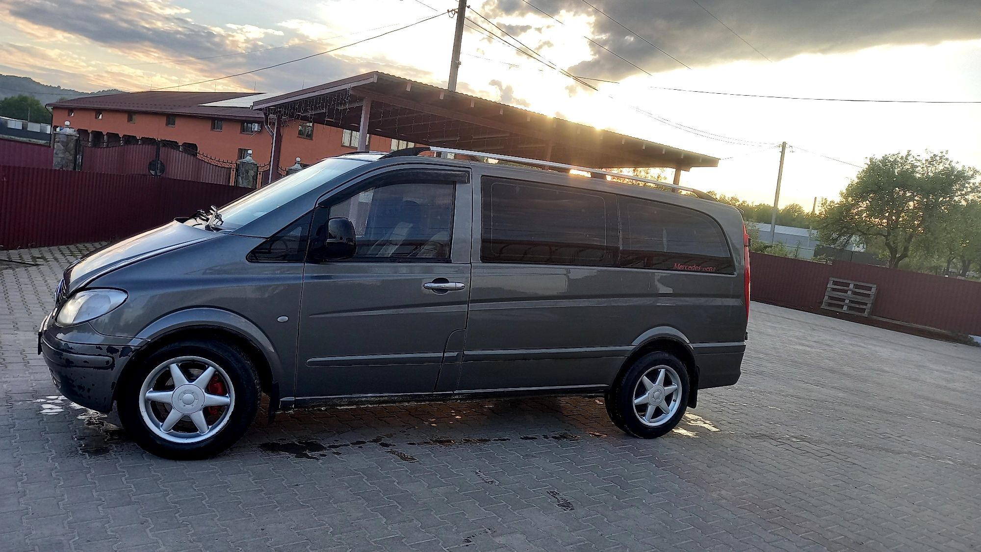 Mercedes-Benz Vito 111