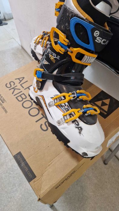 Buty Scarpa Maestrale RS fleks 120 rozm. 28 skorupa 331mm