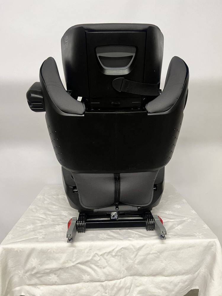 Fotelik samochodowy Britax Romer kid fix isize 15-36 kg szary jak nowy