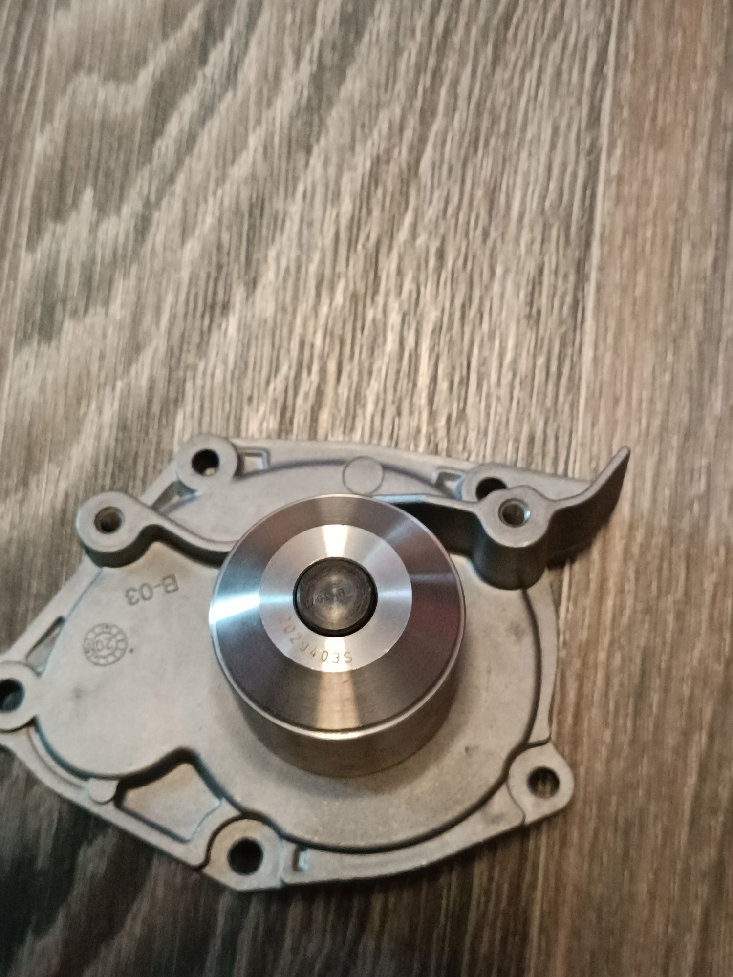 Продам Помпу  AIRTEX Renault Megane 2