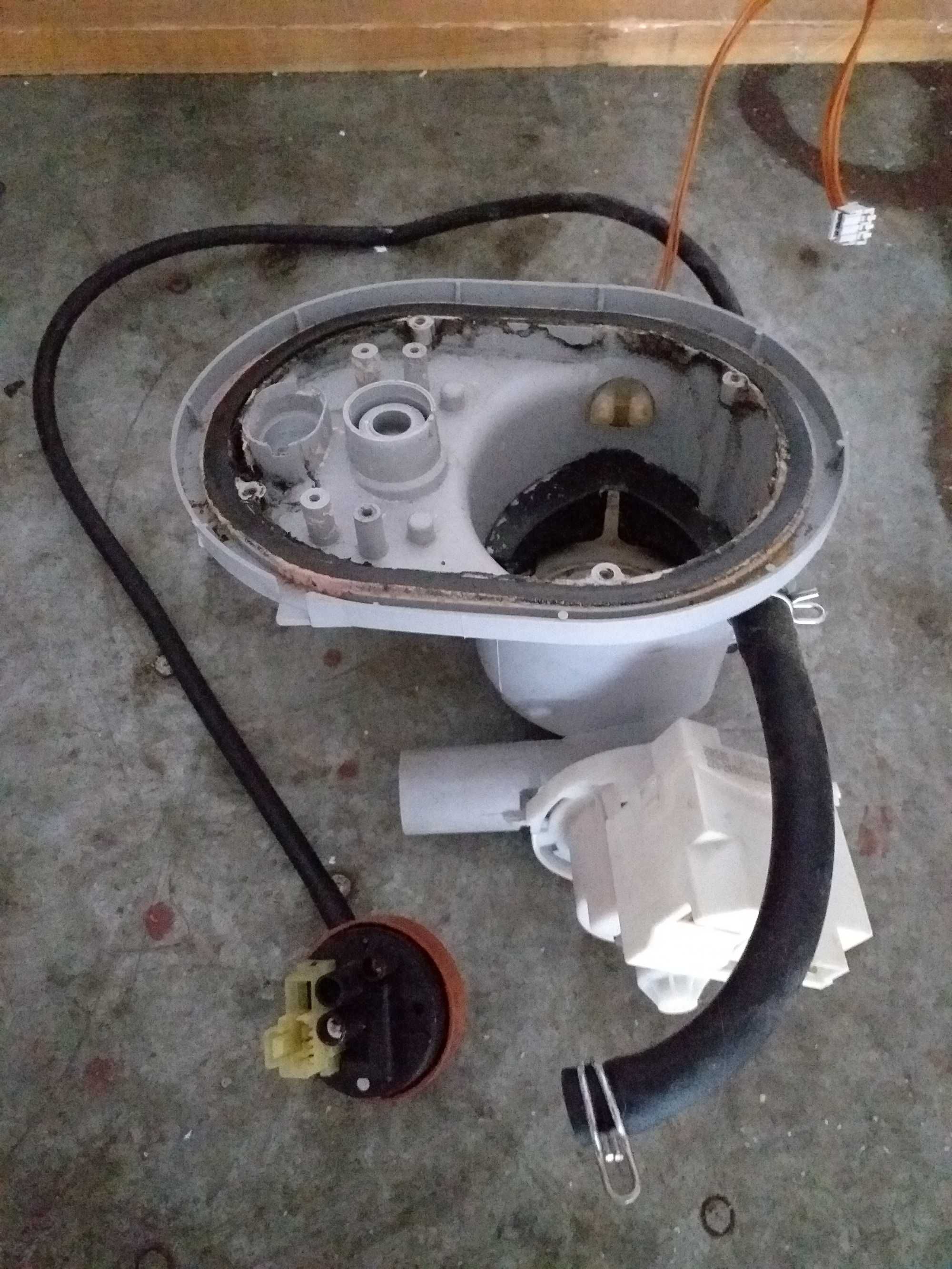Zmywarka Hotpoint Ariston LFTA 3214 - części