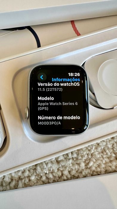 Apple Watch Series 6 - 44mm - Prateado | Como Novo