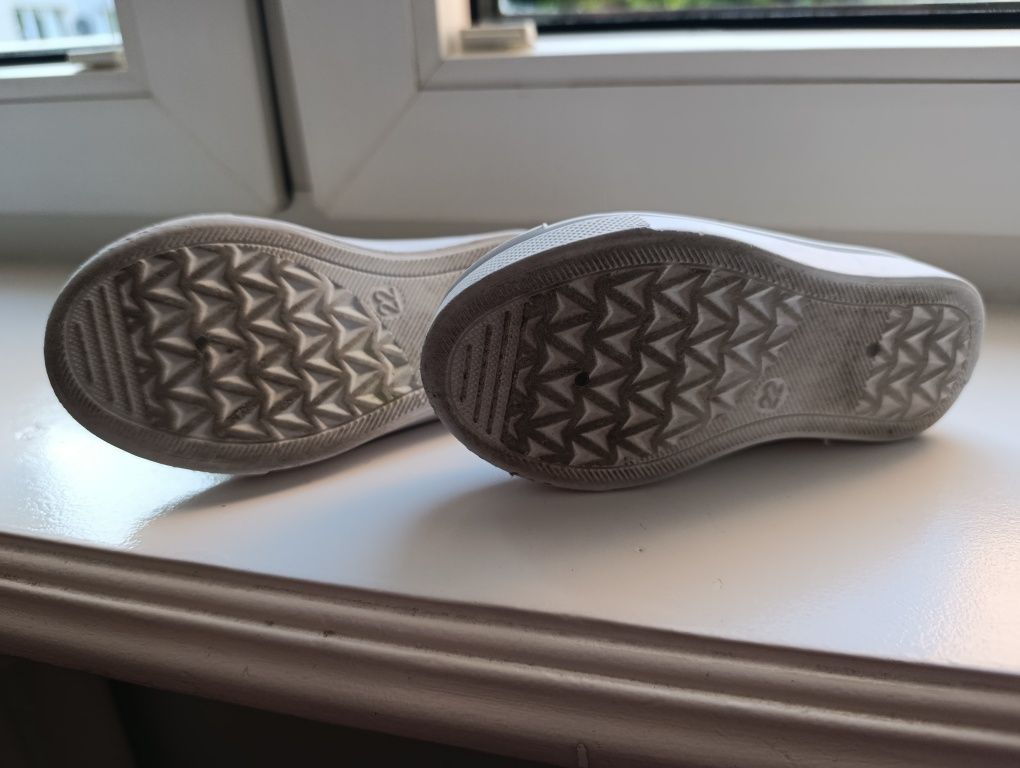 Buty chłopięce na rzepy 22