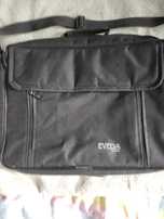 Klasyczna elegancka lekka torba na laptopa EVERTS