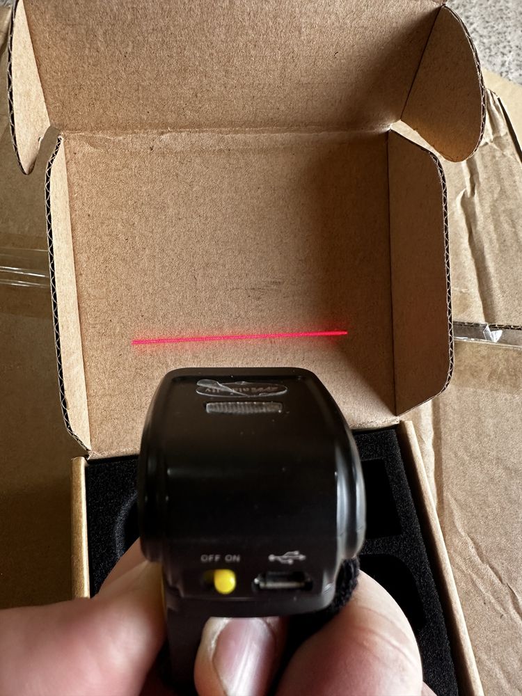 сканер для штрих-коду 1D Alacrity Ring Barcode Scanner на пальці