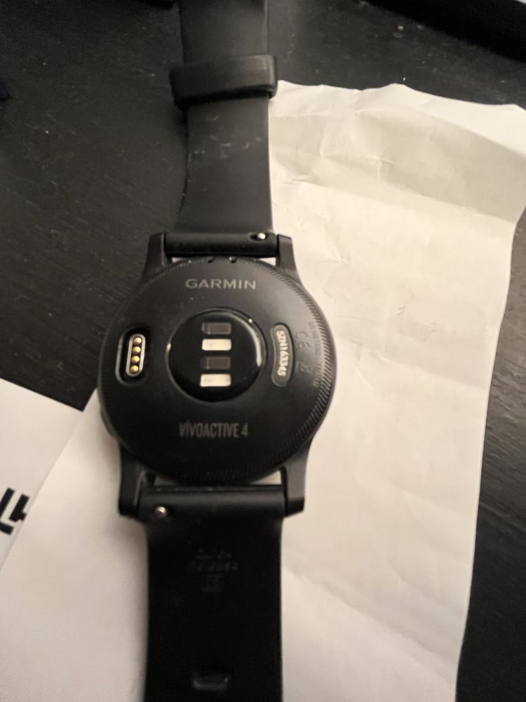 Garmin vivoactive 4 com carregador