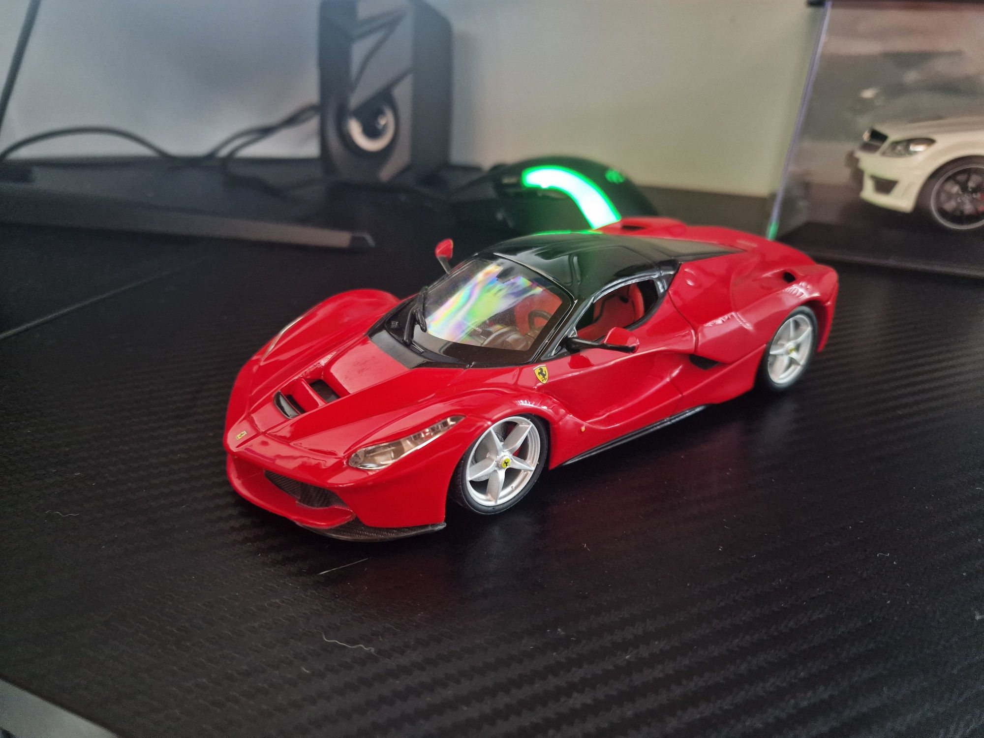 Ferrari LaFerrari 1:24
