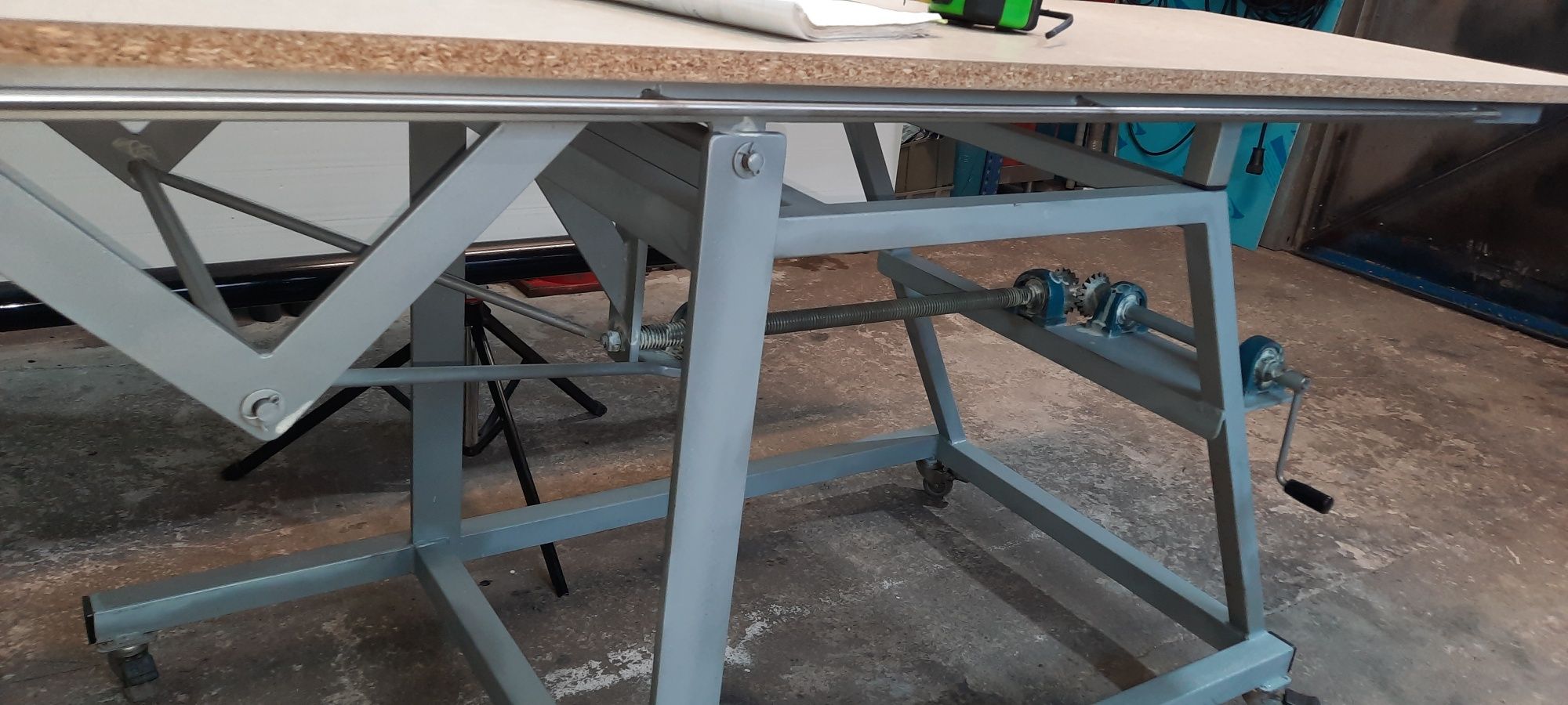 Mesa articulada de vários ângulos  horizontal-vertical  nova