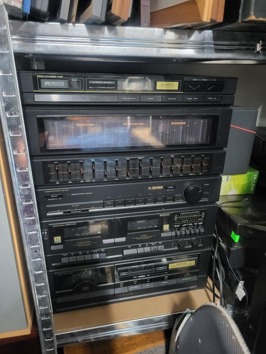 Wieża quartz czarna sharp